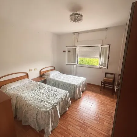 Casa *